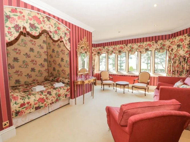 Highcliffe Manor
