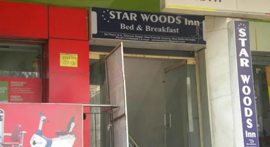 Star Woods Inn