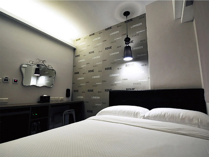 CHECK inn Express Kaohsiung Love River