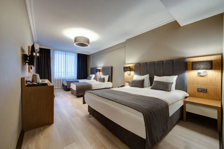 Standard Quadruple room with balcony