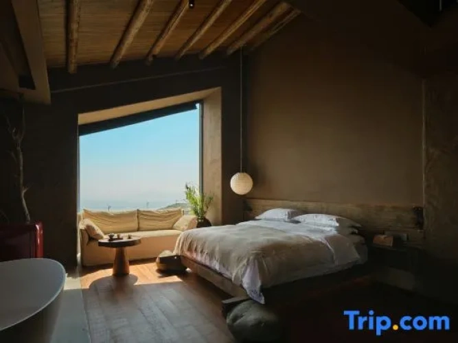 Standard Twin Duplex room with view