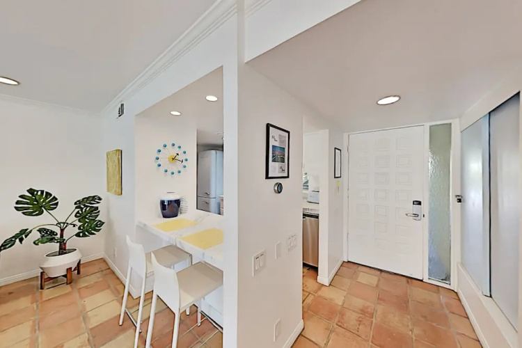 1881ar31 2 Bedroom Condo