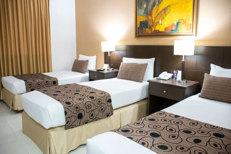 Standard Triple room