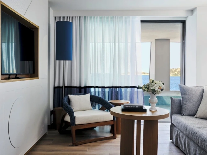 Private Plunge Pool Double Junior Suite with sea view