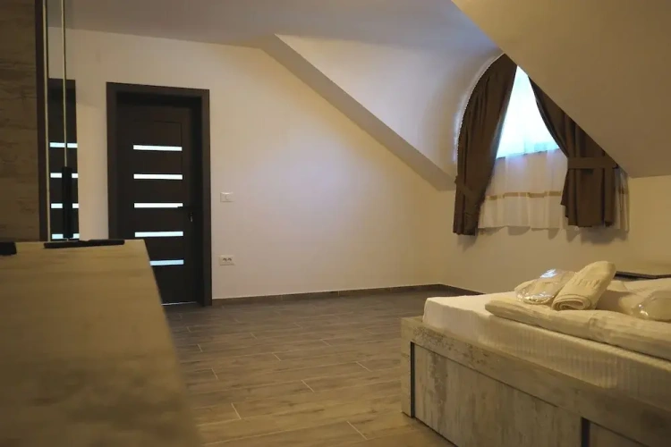Deluxe Quadruple room with mountain view