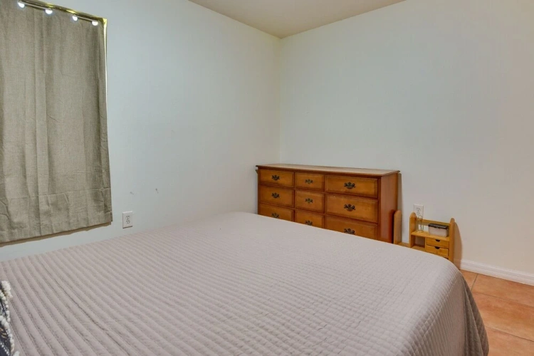 3 Bedrooms Cottage