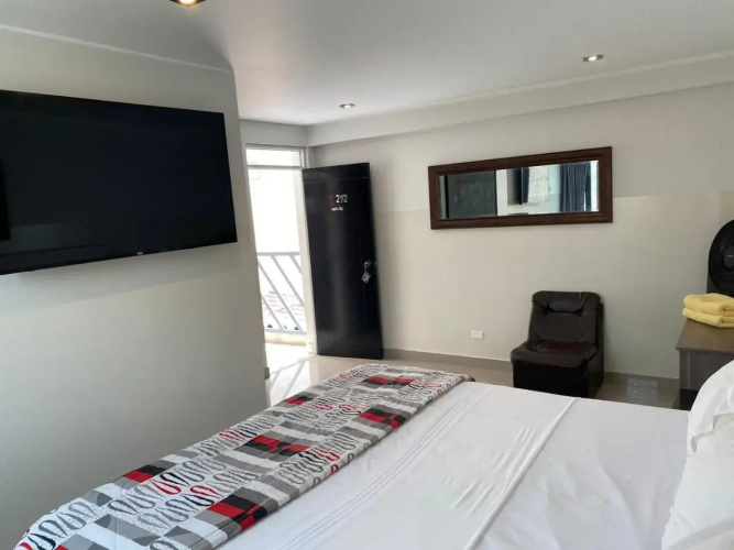 Hotel Venture