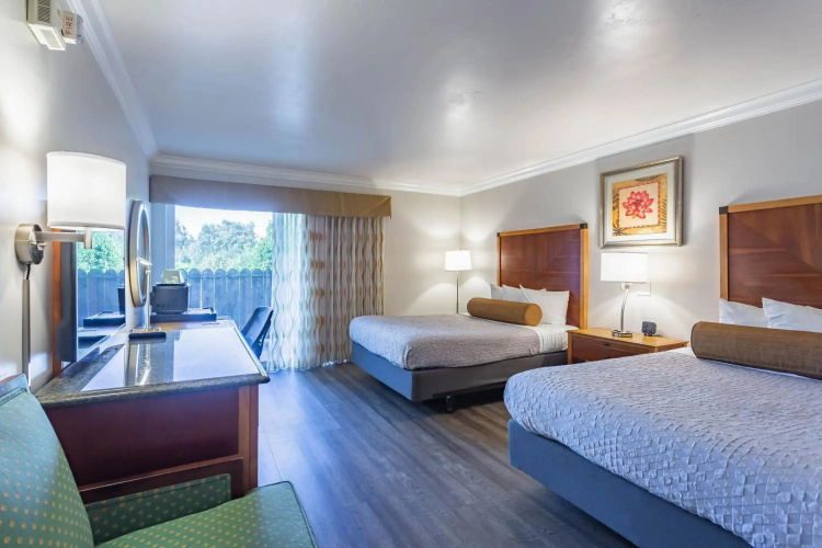 Aloha Inn