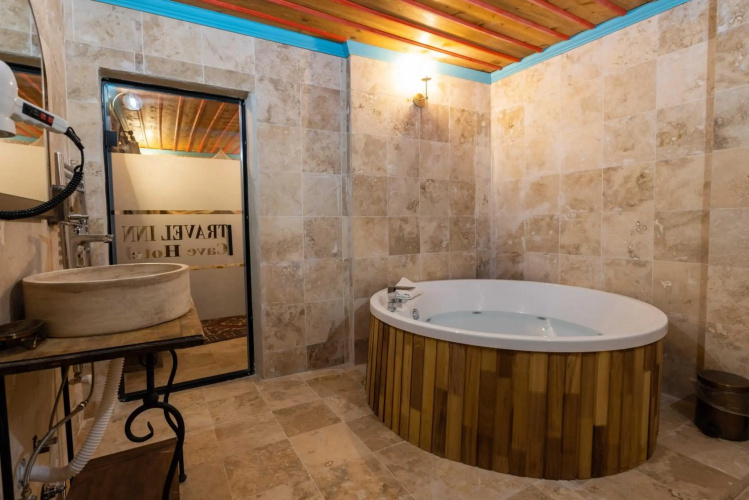 Travel Inn Cave Hotel