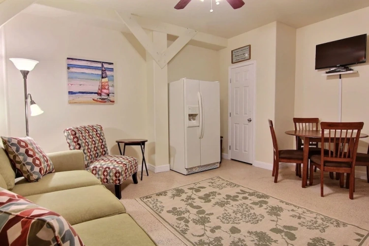 4 Bedrooms Cottage