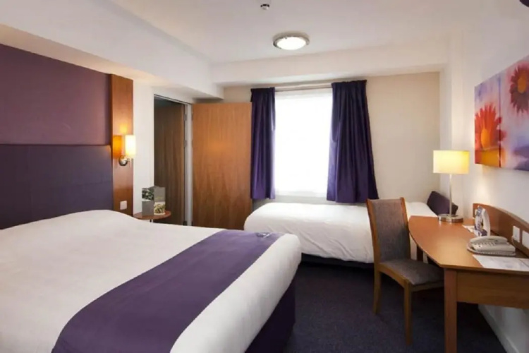 Premier Inn Halifax Town Centre