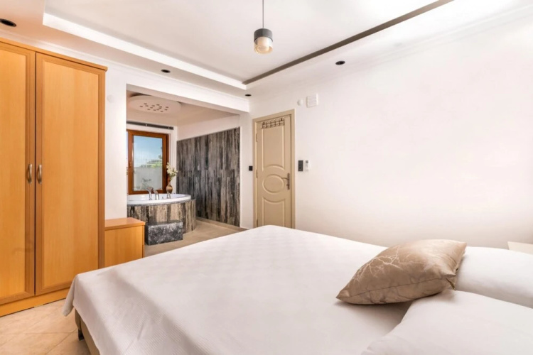 Great Flat 300 m to Beach With Shared Pool in Kas