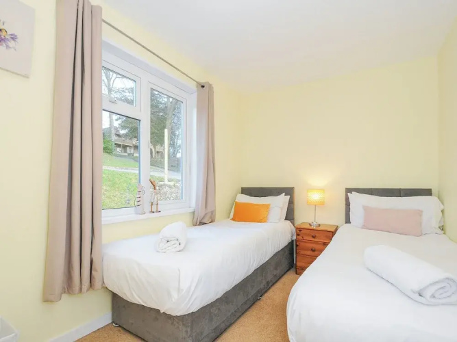 24 Valley Lodge