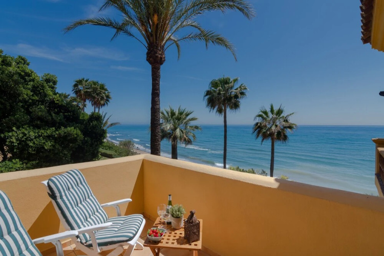 Super Front Line Location Apartment - Heated Pool