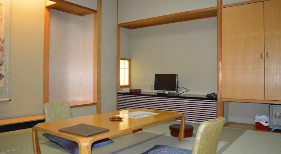 Enakyo Grand Hotel