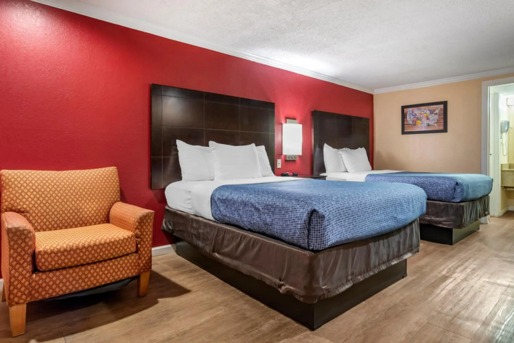 Econo Lodge Oxford near Choccolocco Park