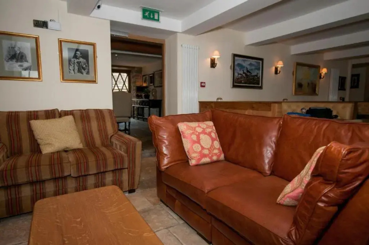 The Fleece Inn
