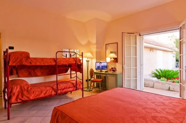 Standard Quadruple room