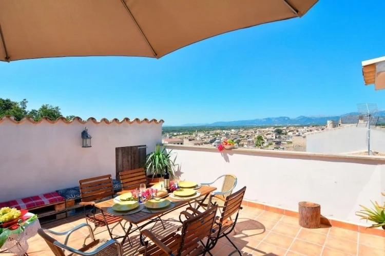 3 Bedrooms Cottage with balcony