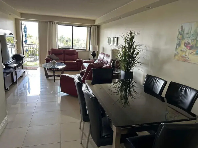 Golden Isles Hallandale Water view