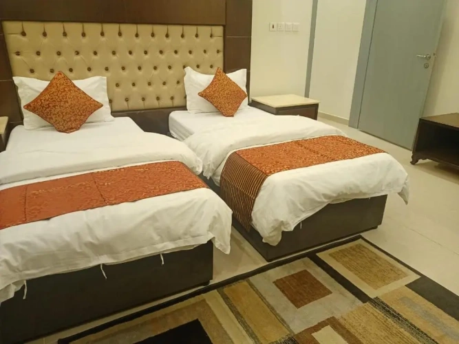 2 Bedrooms Apartment