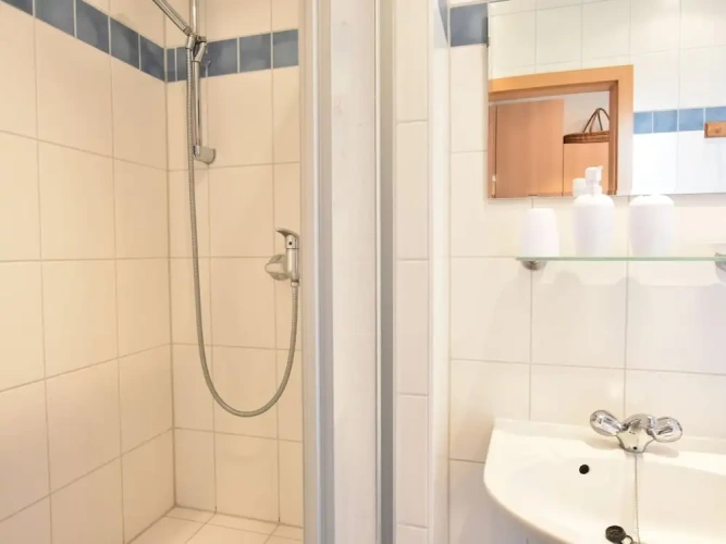 2 Bedrooms Classic Apartment