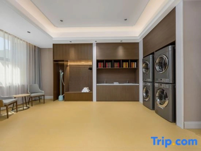 Vienna International Hotel (Jimsar Branch)