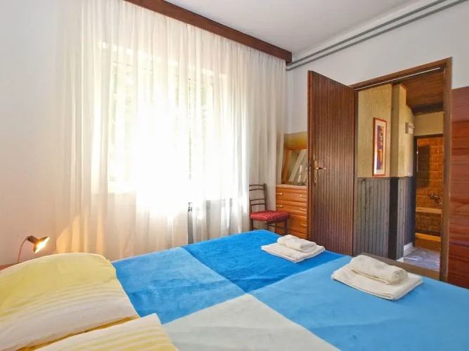 Apartment 729