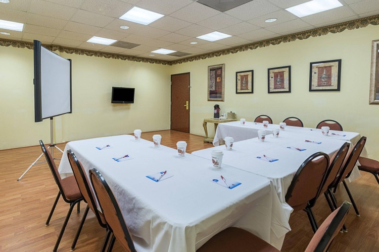 Comfort Suites near Texas Medical Center – NRG Stadium photo 22