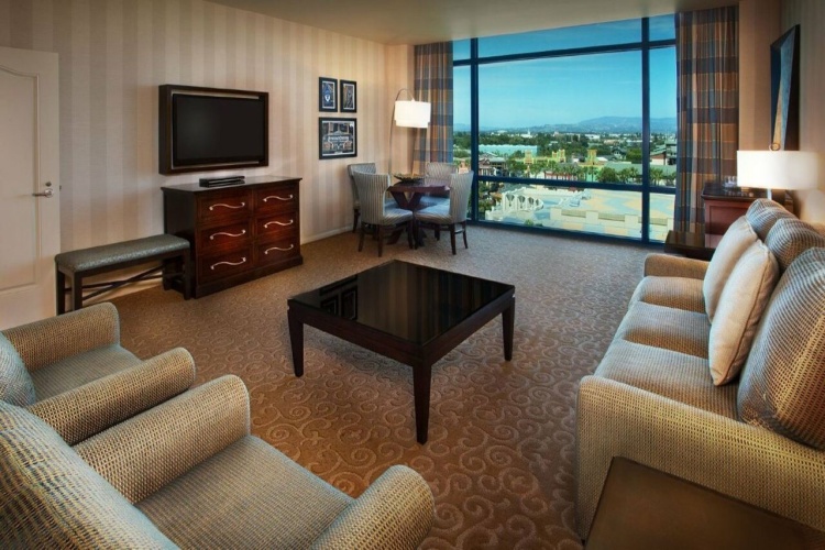 Disneyland Hotel photo 20