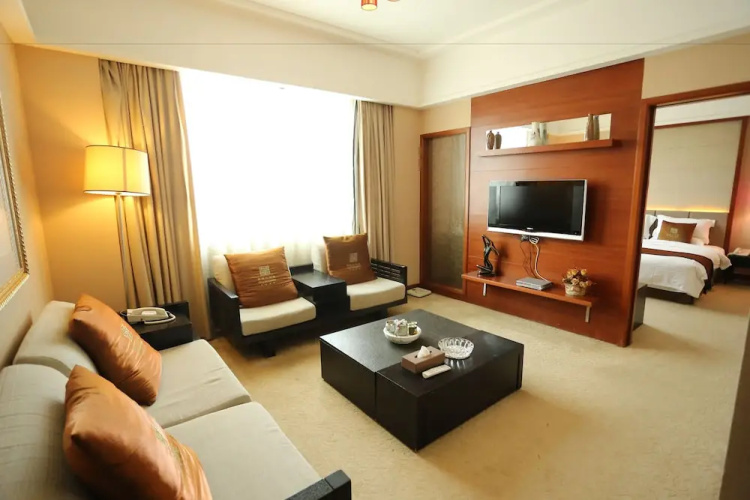 Royal Crown Hotel