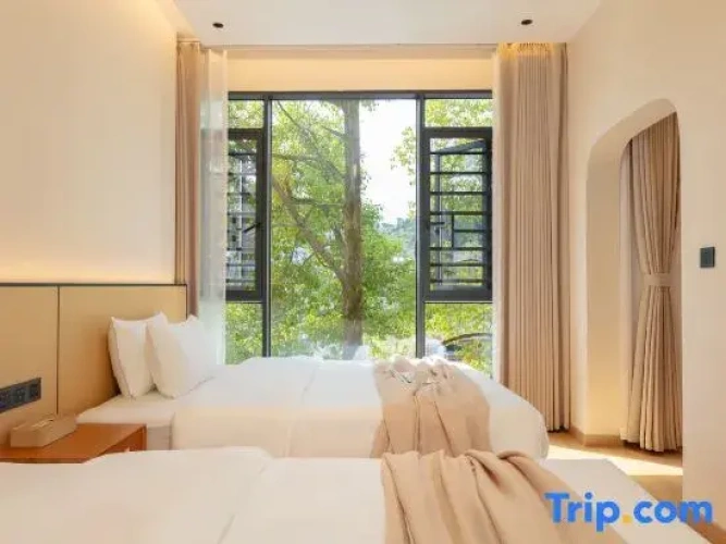 2 Bedrooms Suite