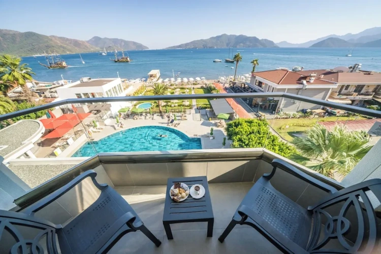 Standard Double room with balcony and with sea view