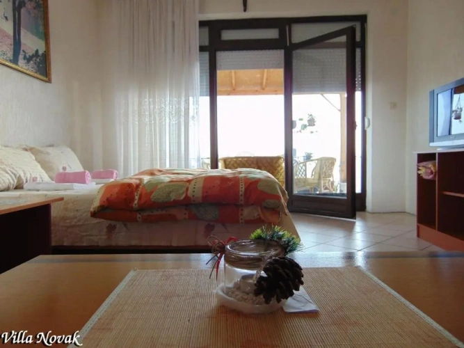 Standard Double room with lake view