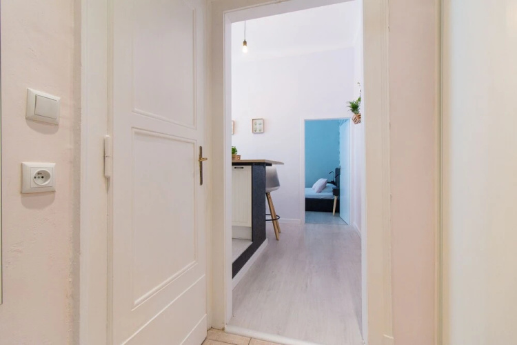 Ruzova Apartment By Easybnb