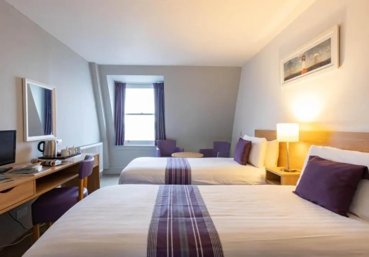 Standard Twin room with sea view