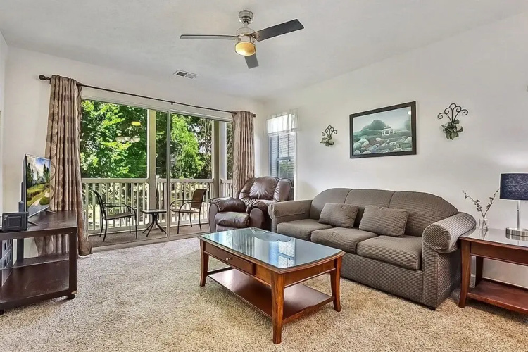 River Oaks 33f 2 Bedroom Condo