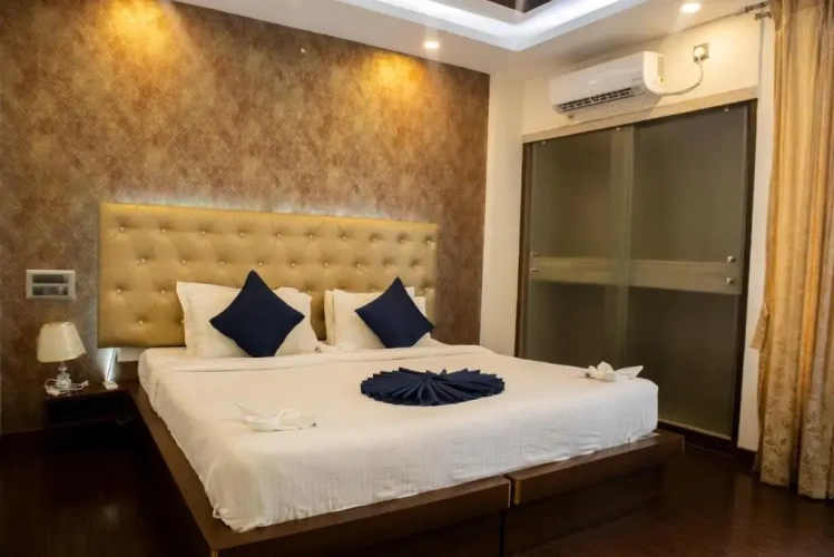 Deluxe Double Suite