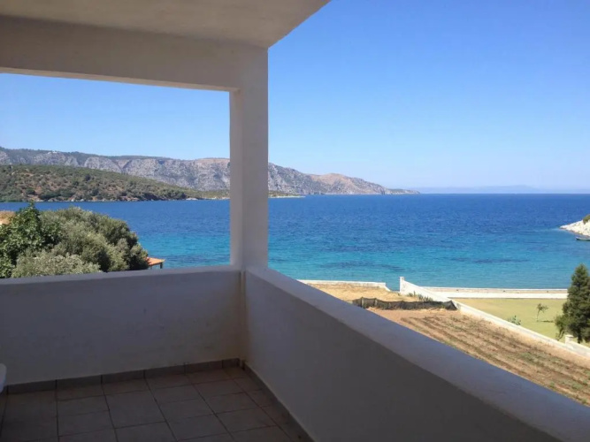 Villa Glyfos