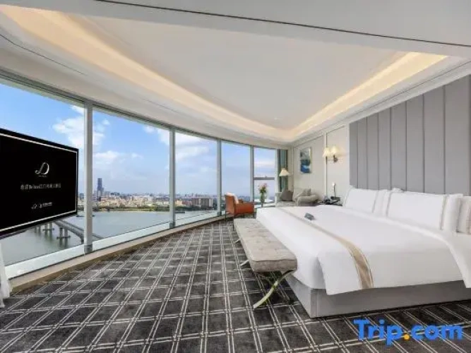Standard Double room with river view