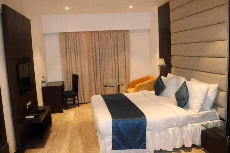 FabHotel Prime Bellmont