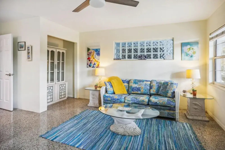 Beach Quarters #6