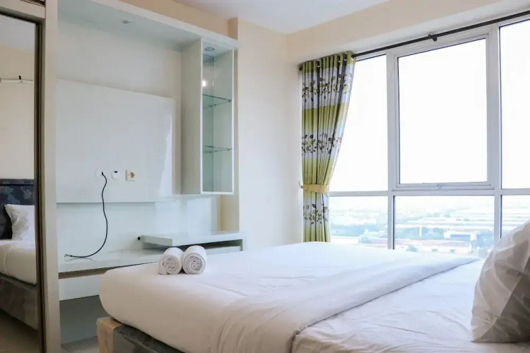 Functional 2Br At Tifolia Apartment