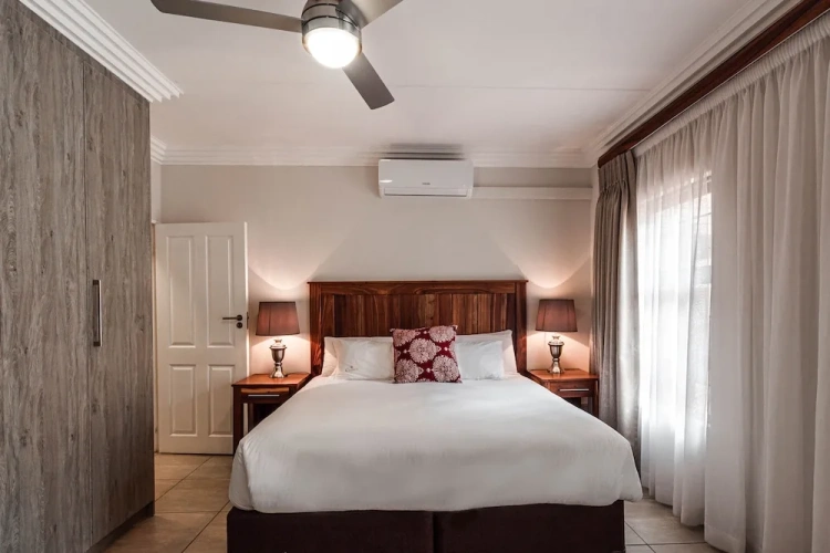 2 Bedrooms Classic Apartment