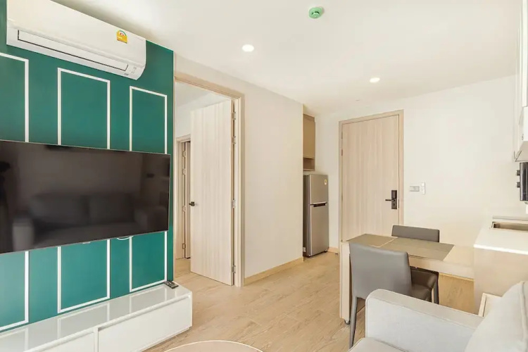 One bedroom Palmetto Condo Karon A 312