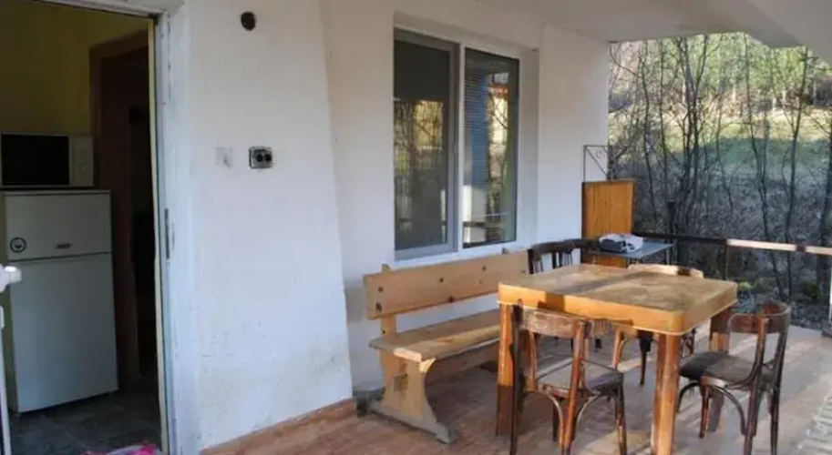 Pri Popa House