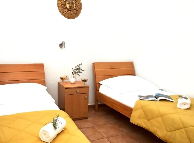 2 Bedrooms Apartment with sea view