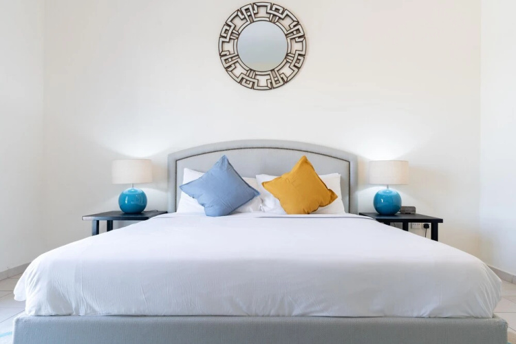 Lux BnB 1BD Discovery Gardens