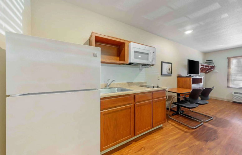 Extended Stay America Select Suites Fort Lauderdale Airport West photo 16
