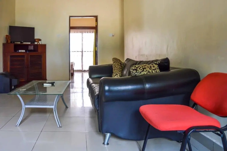 2 Bedrooms Apartment